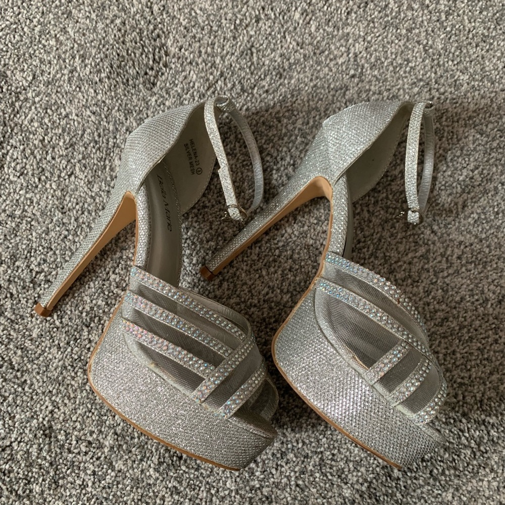 Size 8 Silver Mesh glitter heels